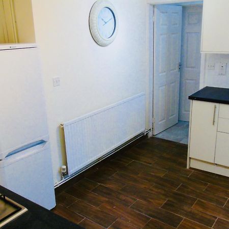Willows - Cardiff Guest House Bagian luar foto